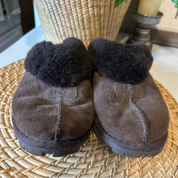 UGG Coquette Women’s Sheepskin Slipper Style 5125 Brown 7 - Picture 2 of 9